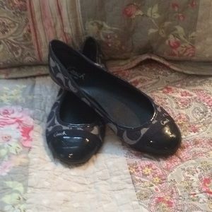 Coach size 7 navy flats